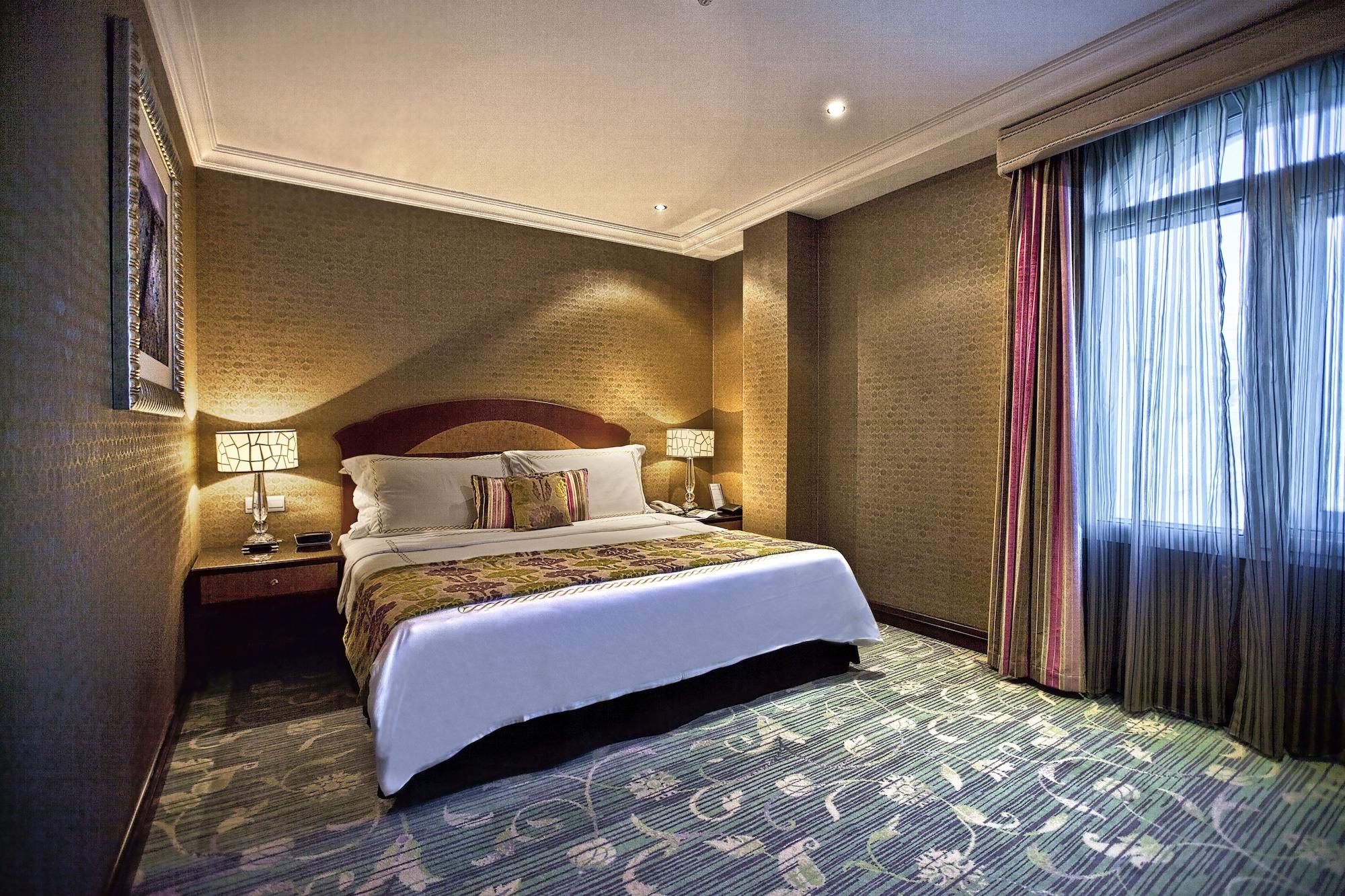 Grand Regency Doha, Trademark Collection By Wyndham Exterior photo A bedroom at the hotel