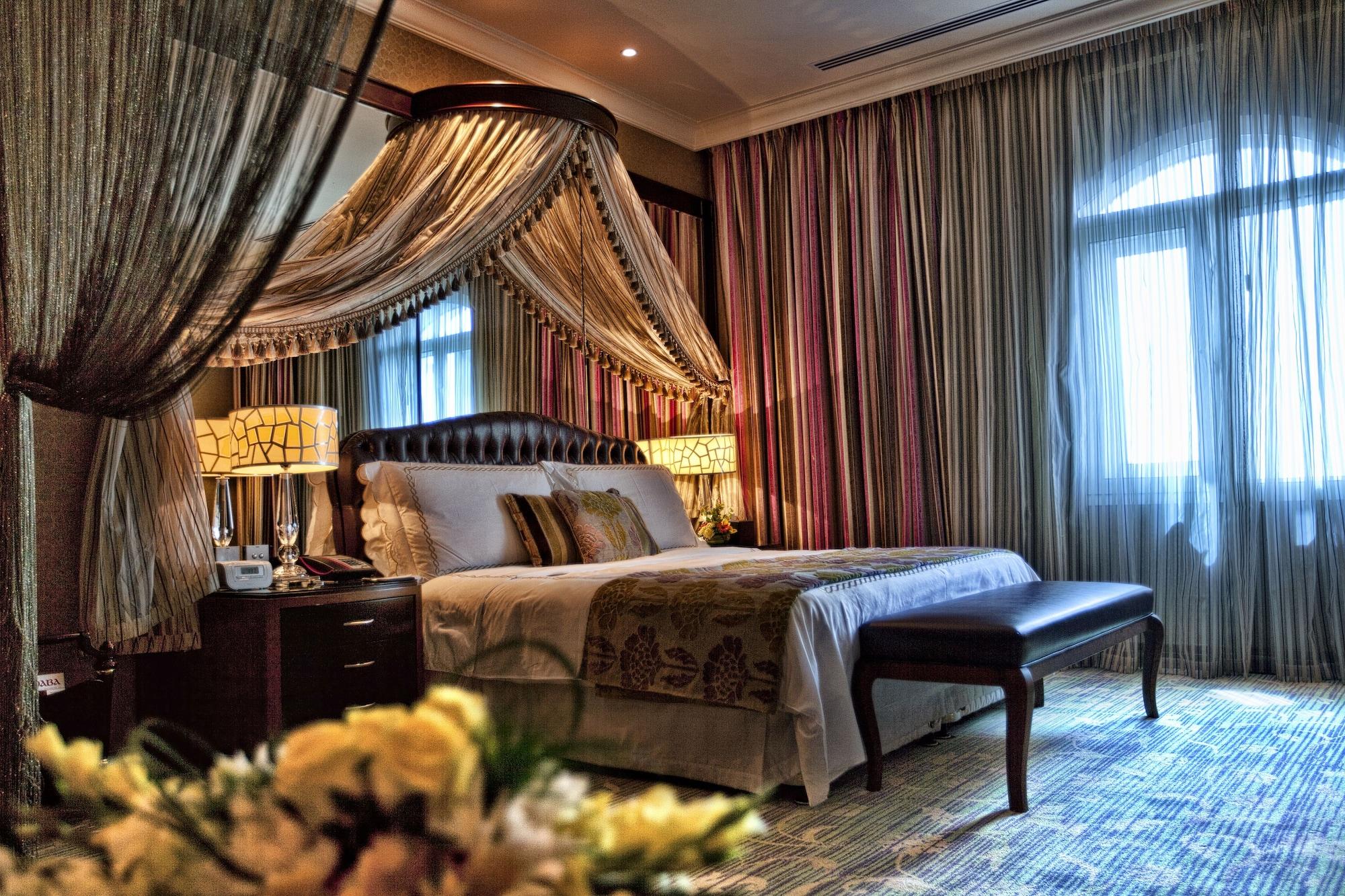 Grand Regency Doha, Trademark Collection By Wyndham Exterior photo A bedroom at the hotel