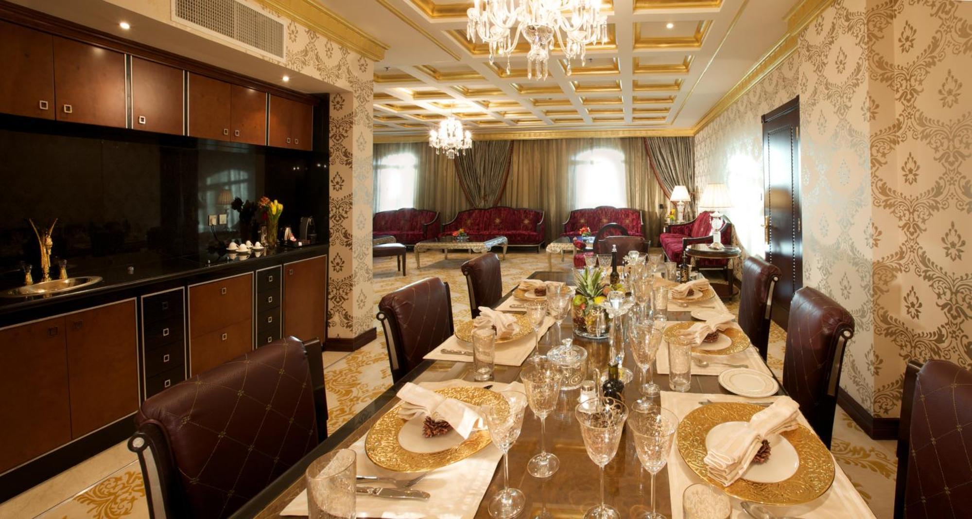 Grand Regency Doha, Trademark Collection By Wyndham Exterior photo A dining room