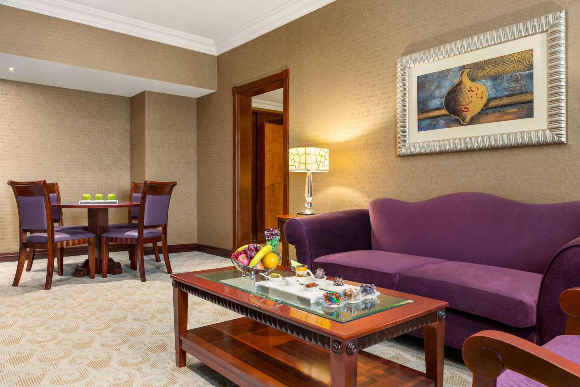 Grand Regency Doha, Trademark Collection By Wyndham Exterior photo Suite